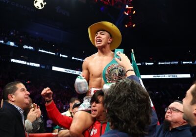 munguia-calls-out-canelo-alvarez-after-tko-win